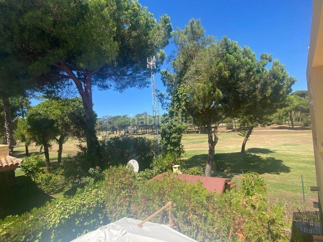 Foto 16720502-fe1b-4701-bd96-058ae431269c. Casa a barranco del moro a Islantilla golf Islantilla