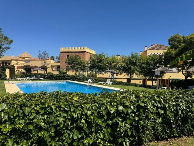 Foto d4df1df7-e1e4-417e-b48d-a158ceedfd48. Casa a barranco del moro a Islantilla golf Islantilla