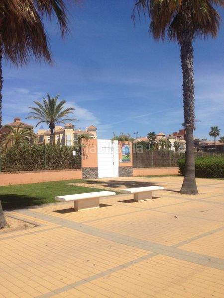 Foto a5d3b8f8-9d9a-43bf-b582-dfda5402d021. Apartament amb aparcament a Islantilla costa Islantilla