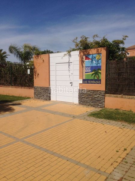 Foto cb88c824-f048-4d3f-96f7-cd7ed5d31002. Apartament amb aparcament a Islantilla costa Islantilla