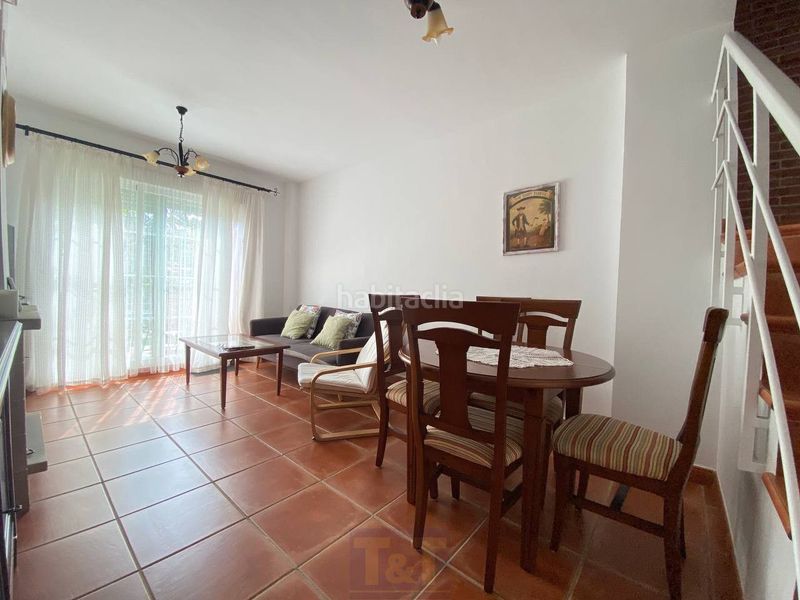 Foto f774cf74-91d7-452b-8c3f-c339ec47724a. Casa adossada amb aparcament a Islantilla golf Islantilla