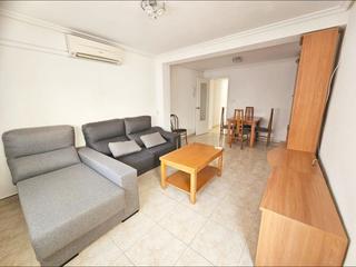 Pis en Pont Nou - Corazn de Jess. Te presentamos esta vivienda de 4 habitaciones, balcon y terraza