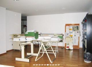 Büro in Centro. Magnifico local entresuelo en elche