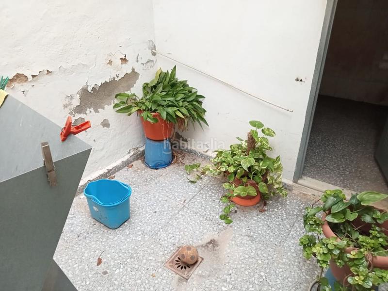 Foto aae9152a-7efa-45ab-b300-88ae7834c10a. Local comercial local con posibilidad de hacer vivienda en Elche / Elx