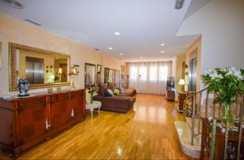 Foto 75a7f59b-6092-4bad-b22d-49d7a0fe8676. Piso vivienda de 4 alturas en pleno centro de elche en Elche / Elx