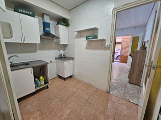 Rez-de-chaussée à El Raval - Portes Encarnades. Fantástica oportunidad de planta baja independiente en el raval