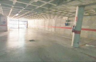 Aparcament cotxe a El Travaló - Martínez Valero. Plaza de garaje amplia y de fácil acceso