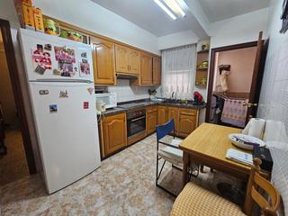 Appartamento in Carrús Este. Espacioso piso en venta en la plaza barcelona de elche