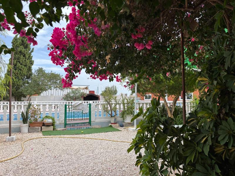 Foto f7015036-fa73-4e66-a74c-75fd13f9471a. Chalet with pool in Perleta - Maitino Elche / Elx