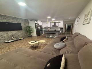 Piano terra in Plaza Crevillente - Antiguos Juzgados - El Asilo. Amplia planta baja en elche  ideal para vivir