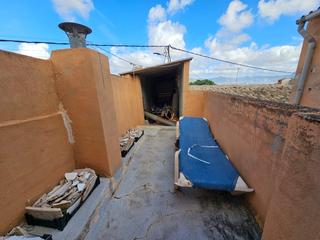 Casa a Monòver. Amplia casa en monovar  oportunidad para reformar