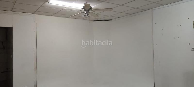 Foto dc2ea5a9-34ff-430d-9c76-c1656cedcc89. Lloguer local comercial a Plaza Crevillente - Antiguos Juzgados - El Asilo Elche / Elx