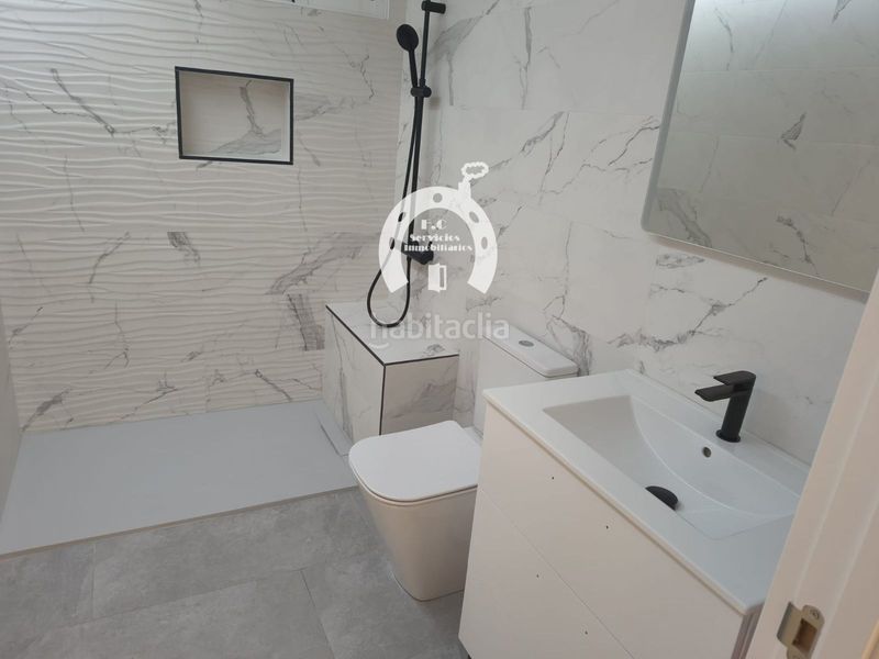 Foto ca139e2b-8591-4dae-b03c-ba4e09faee30. Casa a Centro Elche / Elx