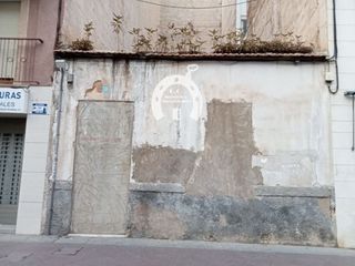 Piso  Poeta miquel hernández. Casa vieja para reformar en elche