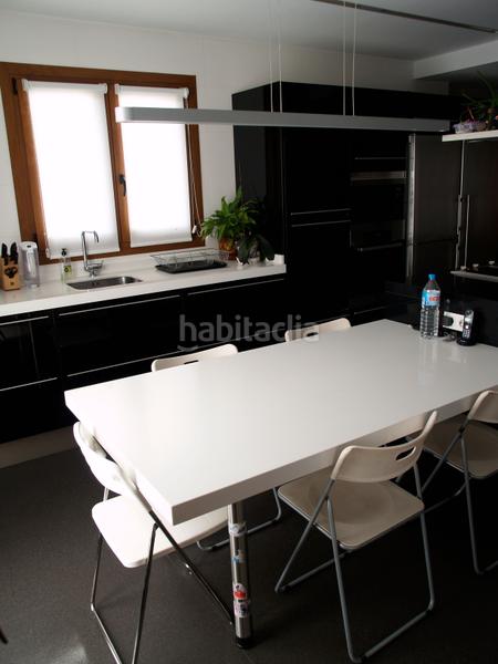 Foto 8e1da78d-c7c8-44de-bc55-a21056562432. Chalet con parcheggio in Zona Rural Este Vitoria - Gasteiz