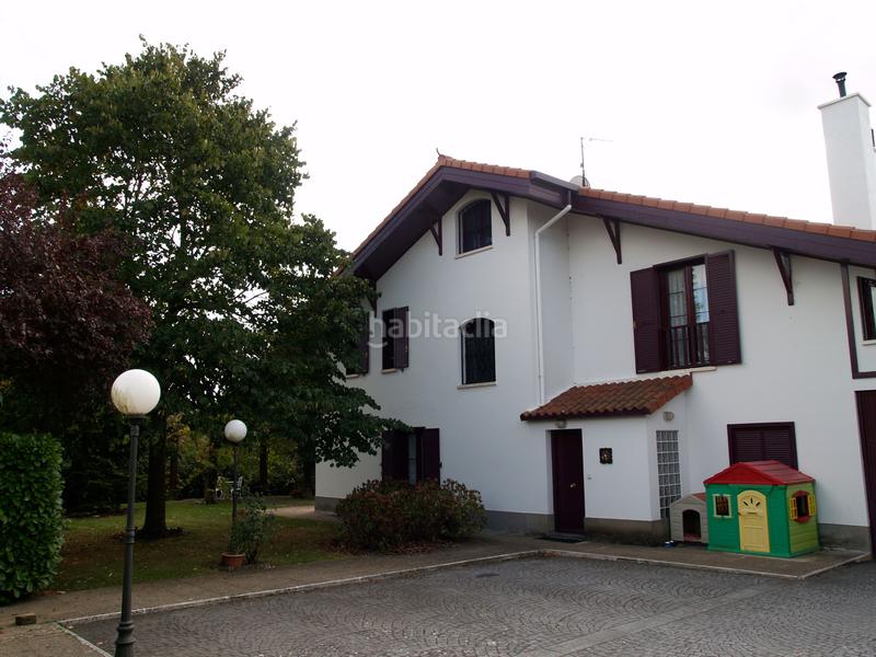 Foto e1cec58c-d081-43fb-9b49-1bfbeda737d9. Chalet con parcheggio in Zona Rural Este Vitoria - Gasteiz