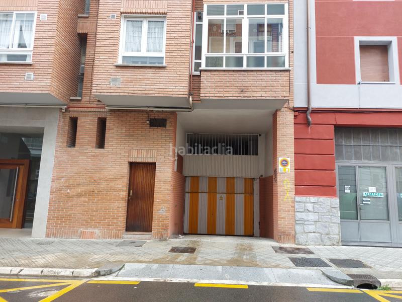 Foto 9ac4d32a-792b-4fa2-8af5-d948db3dd0d5. Autoparkplatz in Santa Lucía Vitoria - Gasteiz