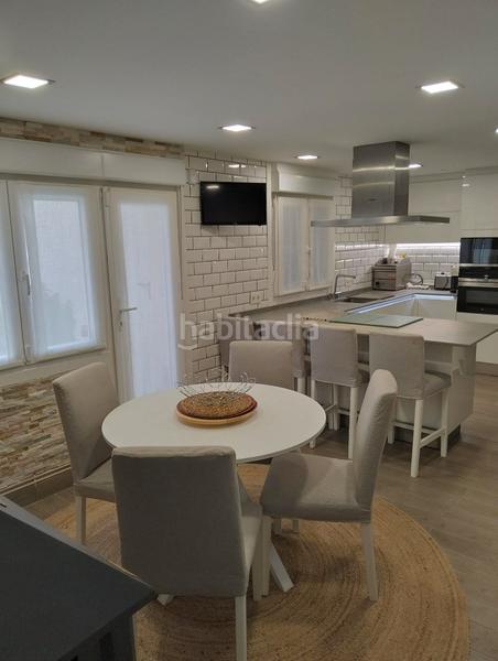 Foto 97e81bcb-4800-418b-b514-0a5eaefcb7d7. Maison jumelée avec cheminée chauffage dans Abetxuko Vitoria - Gasteiz