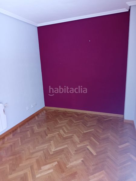 Foto d6eddaee-ec78-4c69-8906-2a17fb966f7c. Pis amb calefacció aparcament a Lakua-Bizkarra Vitoria - Gasteiz