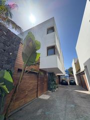 Chalet in Calle Las Parteras