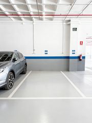 Lloguer Aparcament cotxe a Ronda president irla 26. Alquiler de plaza de parking grande en mataró