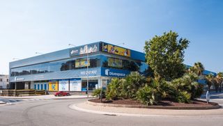 Affitto Locale commerciale in Carrer tarragona 18. Amplio local de almacenaje de 200 m2 en alquiler en ripollet