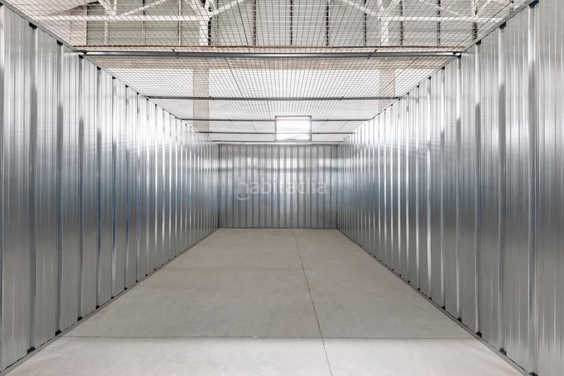 Foto 43334ff2-8567-4b2d-93b6-50262ae5e938. Location local commercial dans carretera reial 141 dans Sant Just Desvern