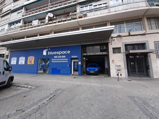 Location Local commercial à Calle vallandes 6. Oficina exterior de 119m2 en la zona de moscardó.