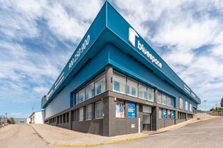 Alquiler Parking coche en Calle metalurgia 3. Parking de 12 m2 en kansas city, sevilla.