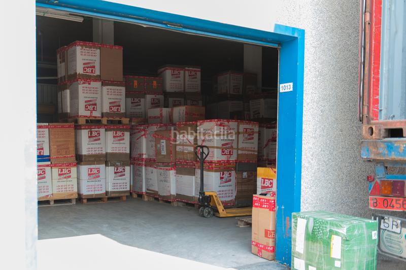 Foto 25281274-2adc-4839-8cc0-66a6e2069572. Location local commercial dans carrer del roure 2 dans Prat de Llobregat (El)