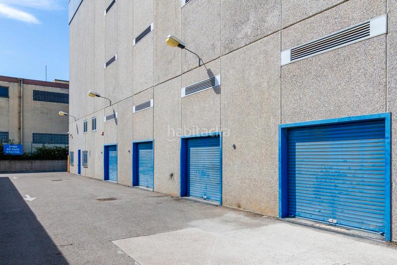 Foto 5b4a45f2-70b4-4af4-a78c-008540c663c6. Location local commercial dans carrer del roure 2 dans Prat de Llobregat (El)