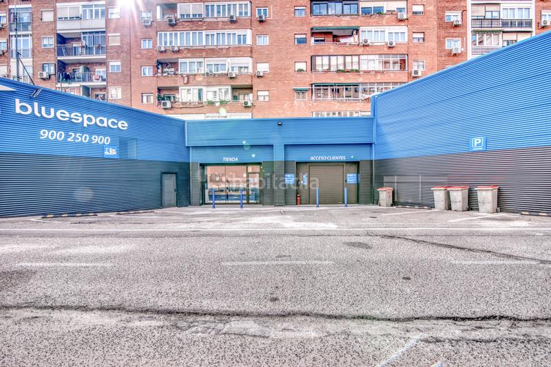 Foto 94580408-f458-429a-9561-b30211d744c2. Lloguer aparcament cotxe a calle de seco 3 a Adelfas Madrid