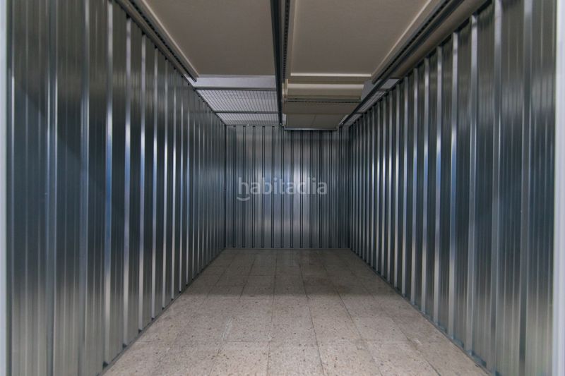 Foto db001b4d-6fc1-4f3c-bce1-12cd4ca03484. Rent business premise in avenida de las américas 2 in Coslada