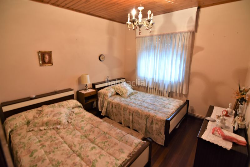 Foto b7fe3436-380a-4998-857c-0aceefc7e71e. Casa amb calefacció aparcament a Vilasantar