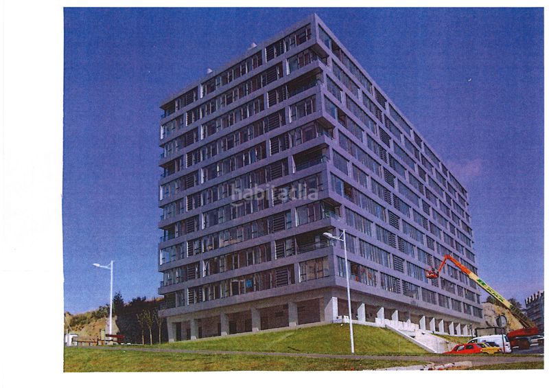 Foto 44689707-da59-4b3f-bba0-be8359e341c7. Aparcament cotxe a Eirís Coruña (A)