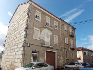 Casa adossada  Chavasqueira. Casa con vistas al río miño, planta baja, primera planta, segund