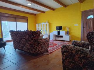 Casa a Toén. Se vende casa muy próxima a la ciudad a tan sólo 7 kilometros de