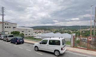 Terreny residencial  Lugar piñeiral de abaixo. Terreno de 900m2 urbanizable, excelente ubicación a pie de carre