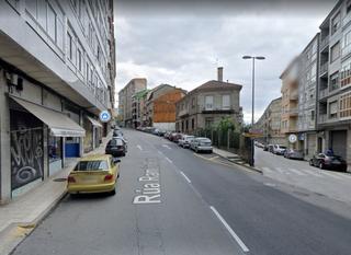 Lloguer Local Comercial  Rúa ramón puga. Local comercial de 80m2 a escasos metros del jardín del posío y