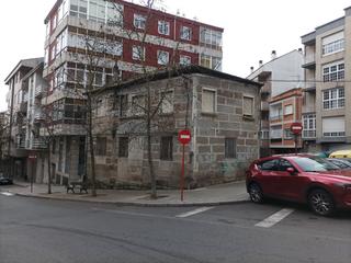Haus  Quintian. Casa en o vinteún para construir 4 plantas bajo. se dispone de i