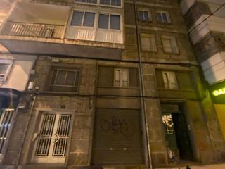 Pis a Posío. Planta baja comercial de 70 m2 con reforma integral, entresuelo