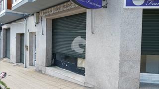 Local Comercial a San Francisco. Local de 25 metros, con posibilidad de más. con baño y almacén.