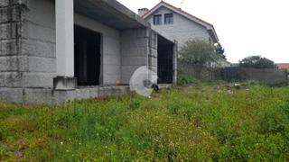 Wohngrundstück in Toén. Se vende parcela de 3.000 metros cuadrados, para la construcción