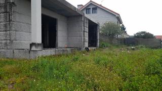 Terreny residencial a Toén. Se vende parcela de 3.000 metros cuadrados, para la construcción