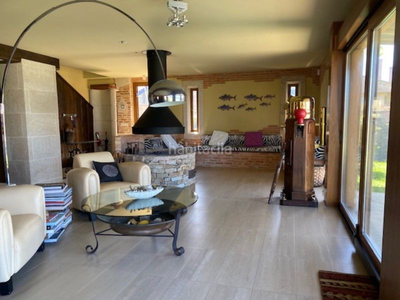 Foto 839c88d5-1bee-48d9-a75d-de89421d44e8. Alquiler casa alquiler vacacional disponible del 15 julio al 15 de agosto. preciosa vivienda unifamiliar en finca de 1000 m2 con arboles, piscin en Oia
