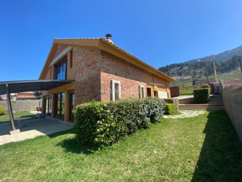 Foto db06005c-8265-4d24-b8a1-7aef45a9e8be. Alquiler casa alquiler vacacional disponible del 15 julio al 15 de agosto. preciosa vivienda unifamiliar en finca de 1000 m2 con arboles, piscin en Oia