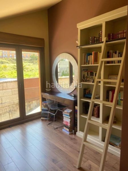 Foto ee903ca8-b080-4f9c-b33b-b3134c402c3e. Alquiler casa alquiler vacacional disponible del 15 julio al 15 de agosto. preciosa vivienda unifamiliar en finca de 1000 m2 con arboles, piscin en Oia