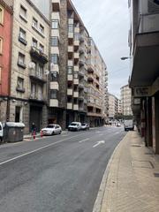 Location Local commercial  Avenida portugal. Local comercial en bruto en avda. portugal- al lado de la plaza