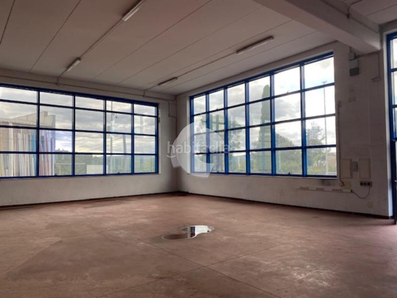 Foto 6ae43e2c-c7c3-438e-bc79-fccb8e00e866. Location bâtiment à usage industriel dans Mariñamansa Ourense