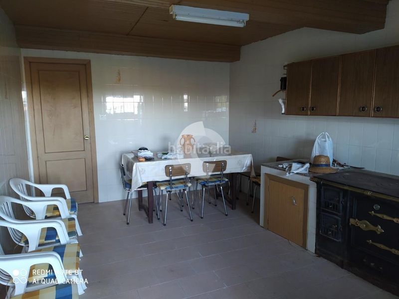 Foto 6e9bdf28-bdf0-45f0-9c28-987dedbd94bd. Casa amb aparcament a Piñor